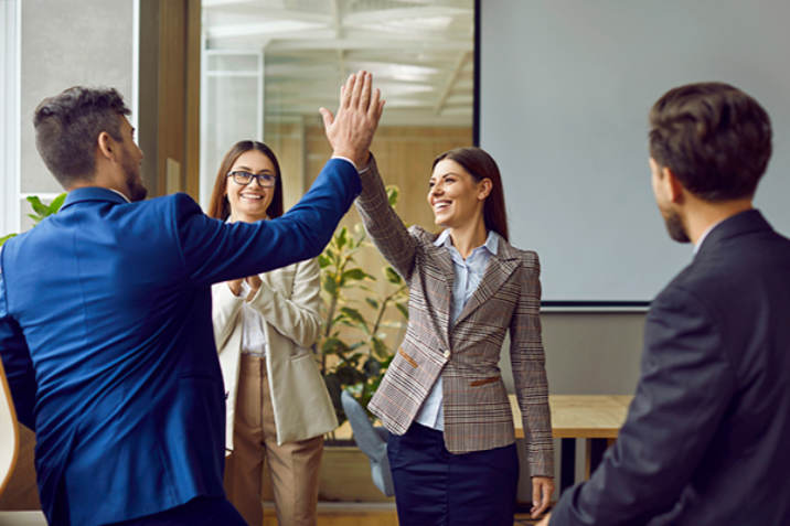 Team building y capacitaciones: el arte de fortalecer equipos con propósito y visión