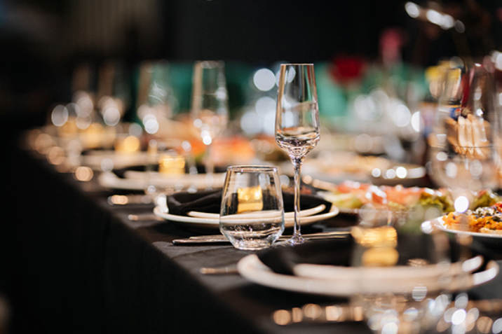 Arte de simplificar: cómo un evento se vuelve más elegante cuando quitas (no cuando agregas)